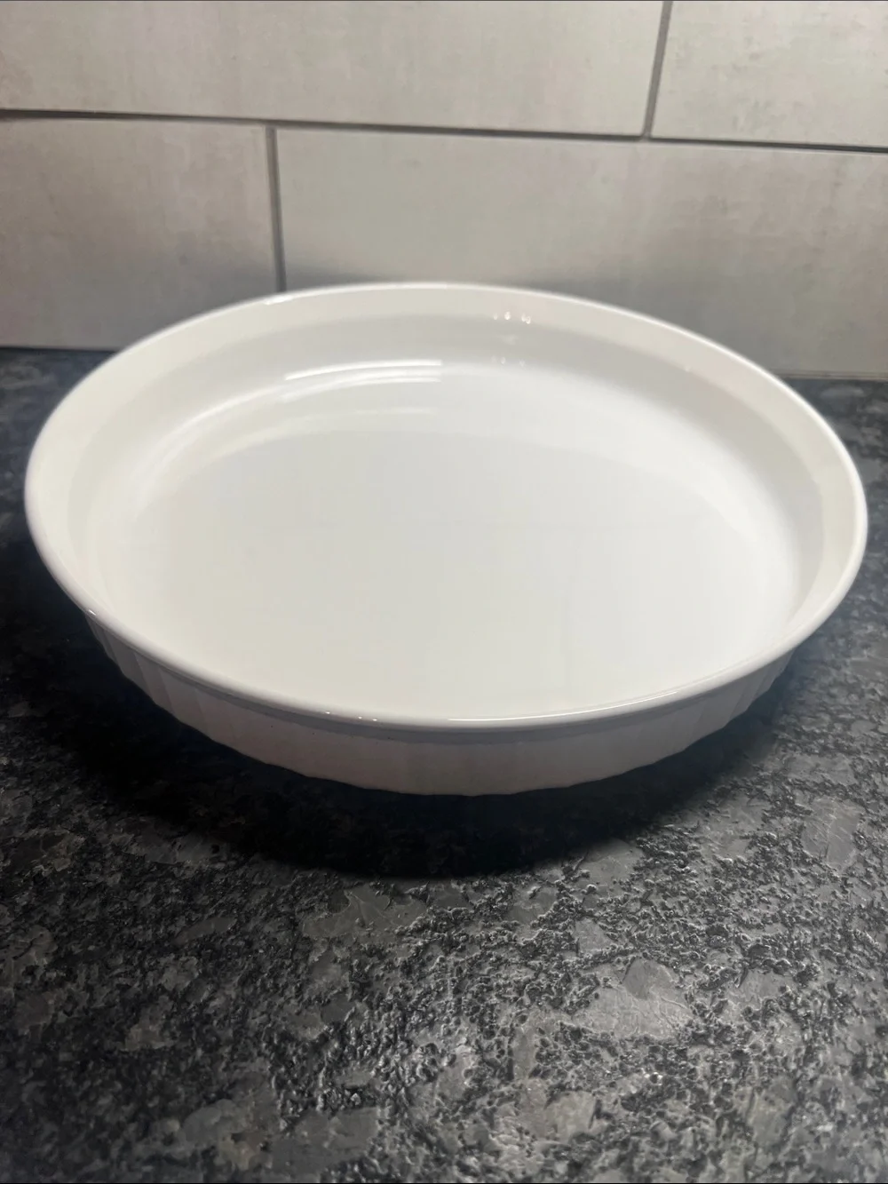 Corningware French White Round Ceramic Quiche or Pie Dish - oven or microwave.